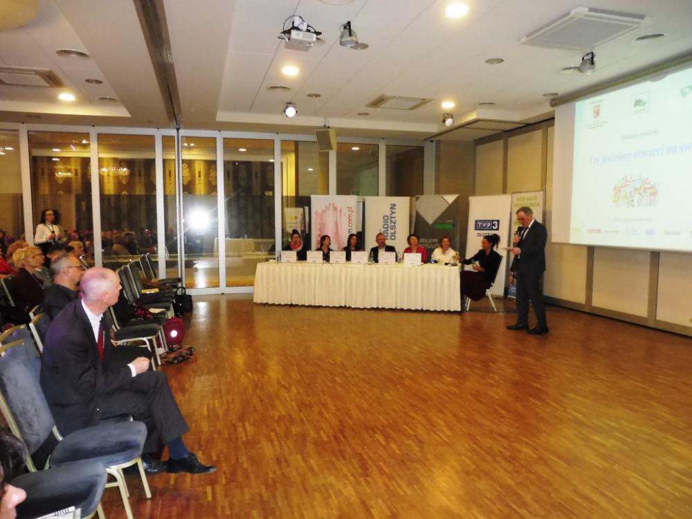 Zdjęcie galerii artykułu: Paneliści oraz Dyrektor WUP Zdzisław Szczepkowski - Paneliści oraz Dyrektor WUP Zdzisław Szczepkowski