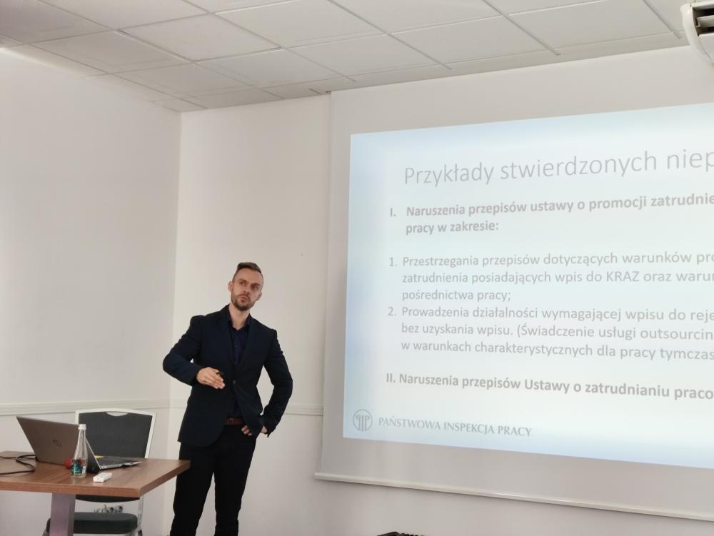 Zdjęcie galerii artykułu: 1. Pan Krystian Kubrak Inspektor Pracy Okręgowy Inspektorat Pracy w Olsztynie - 1. Pan Krystian Kubrak Inspektor Pracy Okręgowy Inspektorat Pracy w Olsztynie