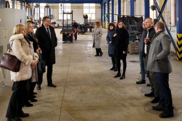 Zdjęcie artykułu Spotkanie służb zatrudnienia podregionu nowosądeckiego w firmie ZASTROVA, a.s. na Słowacji.